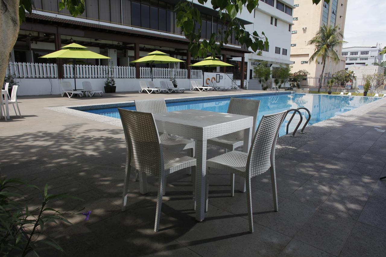 Impiana Hotel 4*