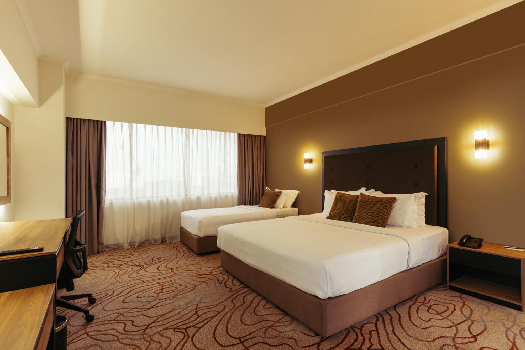 Impiana Hotel 4*